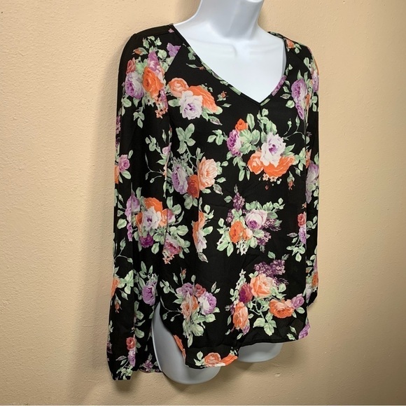 XS Decree Black Floral Long Sleeve Blouse Extra Small V Neck Pullover 0 2 - Picture 2 of 16